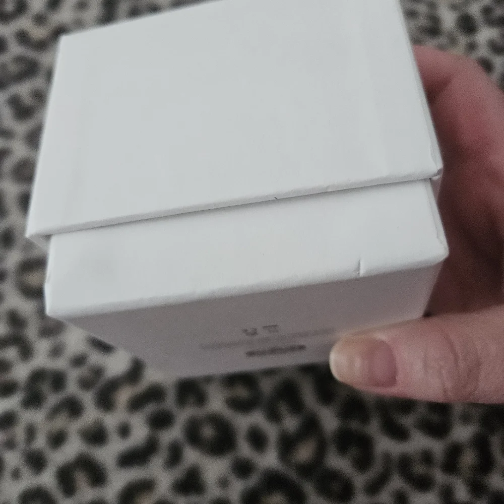 Fossil Solid White Cardboard Paper Packaging Watch Storage Box with Watch Pillow